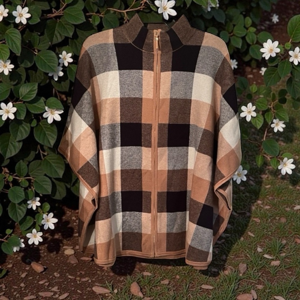 Tahari Textured Knit Zipper down Poncho size L/XL NEW